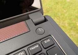 Laptop Dell bị sập nguồn bật không lên phải làm sao đây?