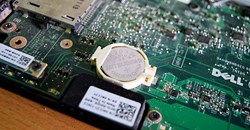 Giá thay pin CMOS laptop HP, Asus, Dell có dây các loại