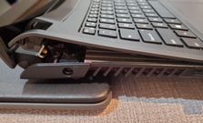 Làm thế nào để biết laptop của mình bị gãy bản lề?
