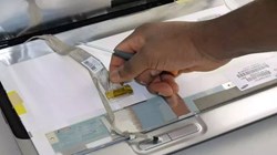 Dấu hiệu nhận biết khi cáp màn hình laptop bị hỏng