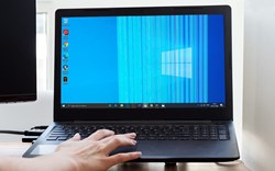 Giải pháp hiệu quả cho lỗi máy tính bị sọc màn hình
