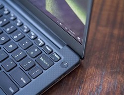 Thay nút nguồn laptop Dell ở đâu uy tín? Giá bao nhiêu?