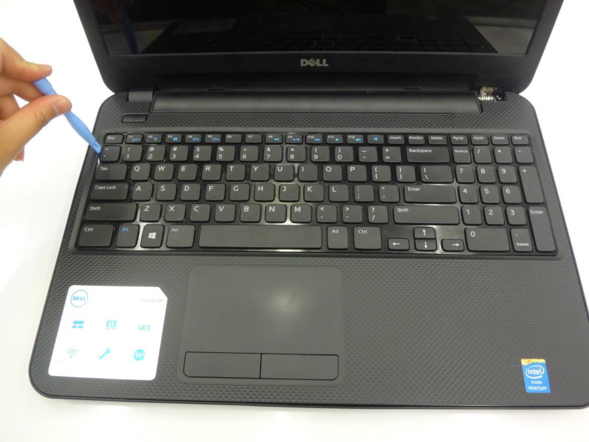 cách thay bàn phím laptop dell