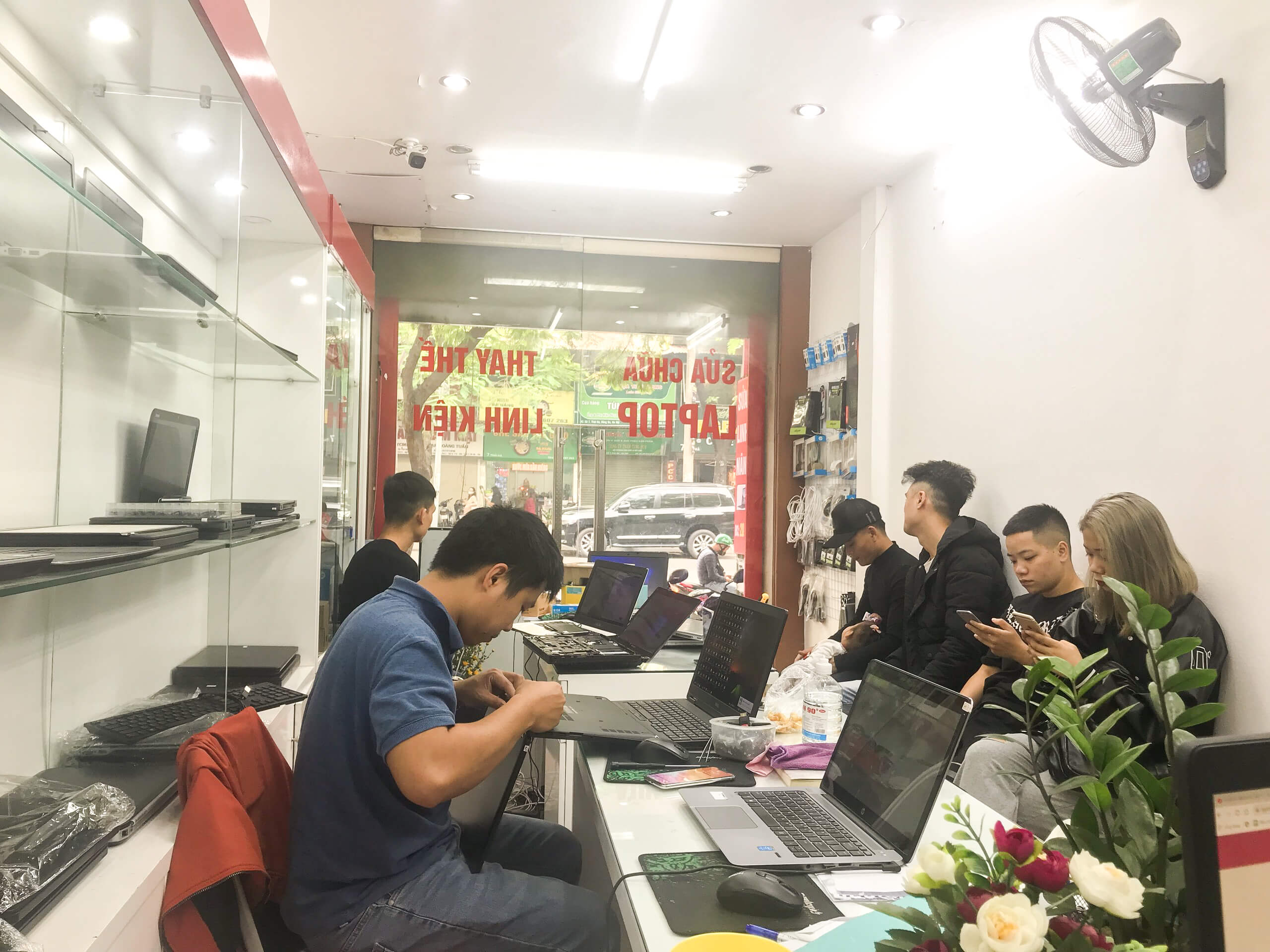 sửa chữa laptop ở Hà Nội