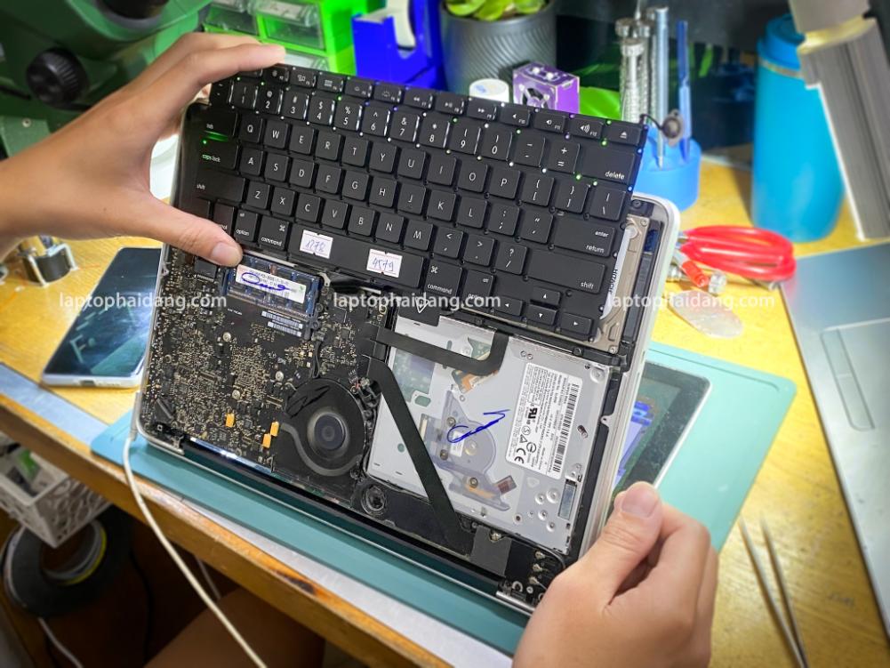 thay bàn phím Macbook Air m1