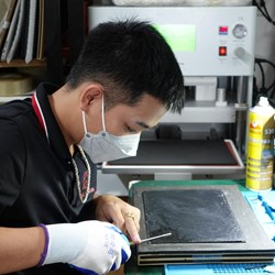 Chuyên bán kính Surface và dịch vụ liên quan tại Hà Nội