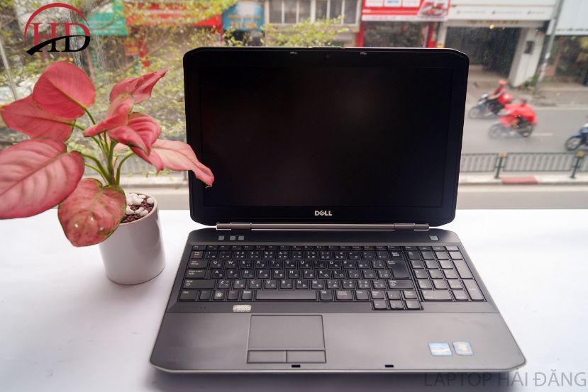 Laptop Dell Latitude 5520