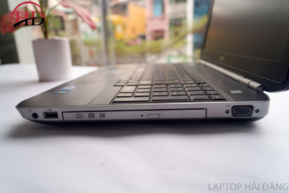 Laptop Dell Latitude E5520 - Core i5 - 2520M| Ram 4G| HDD 320G