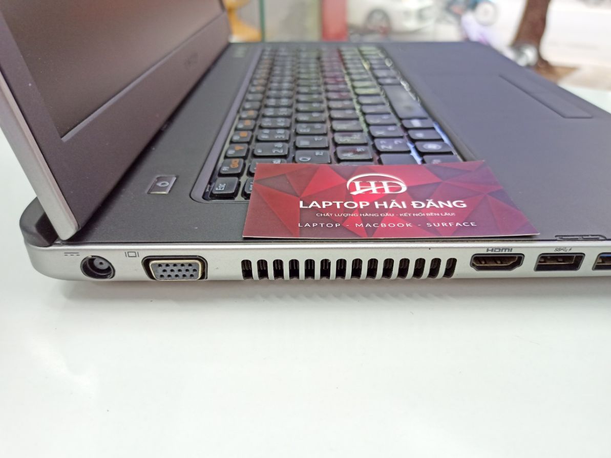 Laptop Dell Vostro 3560
