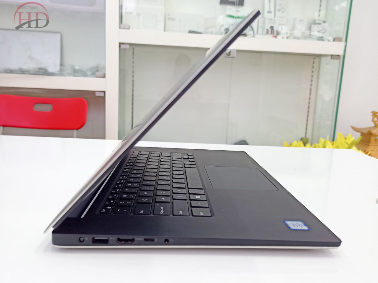 Laptop Dell XPS 9550